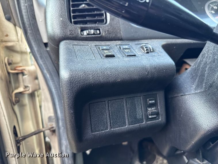 image for item YA2304 2013 Hino 338 box truck