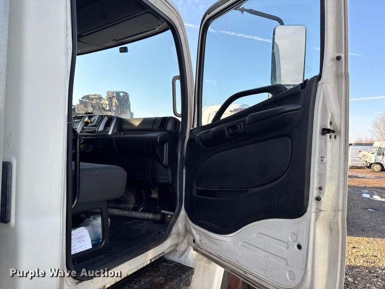 image for item YA2304 2013 Hino 338 box truck