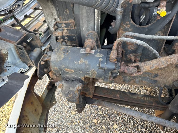 image for item YA2304 2013 Hino 338 box truck