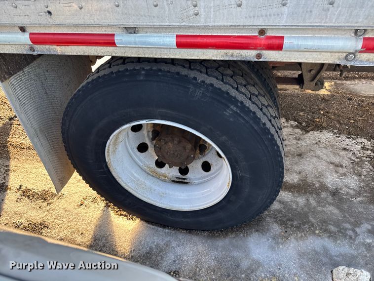 image for item YA2304 2013 Hino 338 box truck