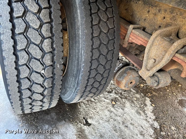 image for item YA2304 2013 Hino 338 box truck