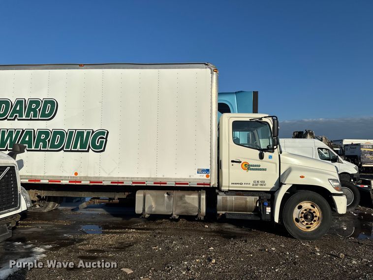 image for item YA2305 2013 Hino 338 box truck