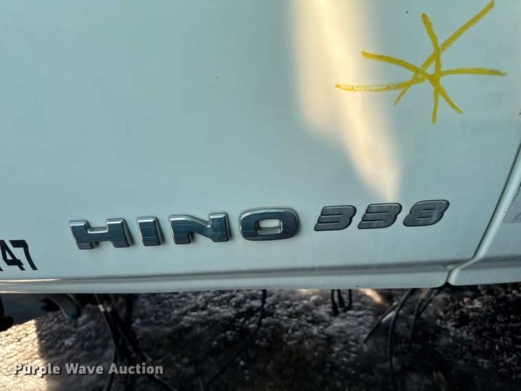 image for item YA2305 2013 Hino 338 box truck