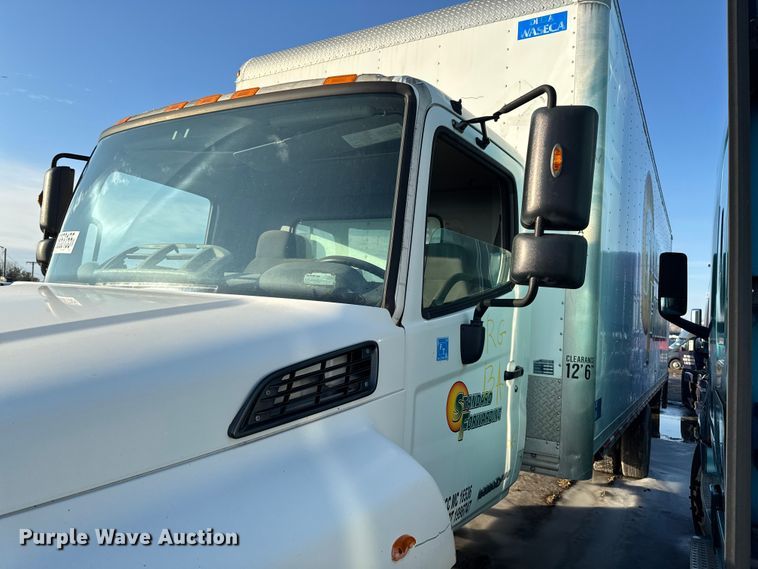 image for item YA2305 2013 Hino 338 box truck