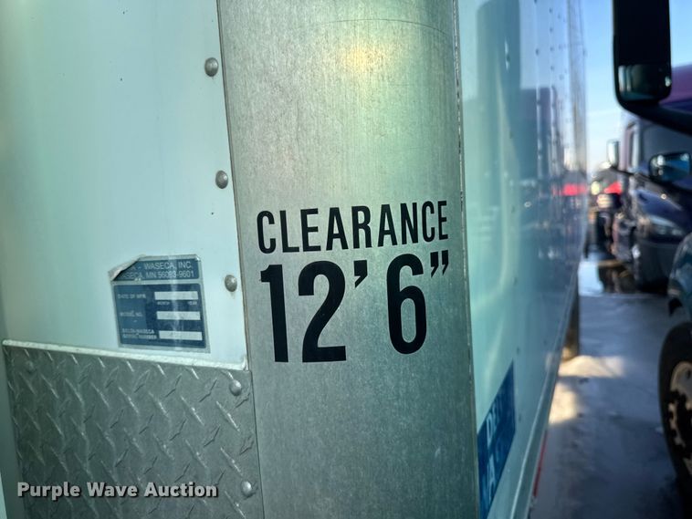 image for item YA2305 2013 Hino 338 box truck