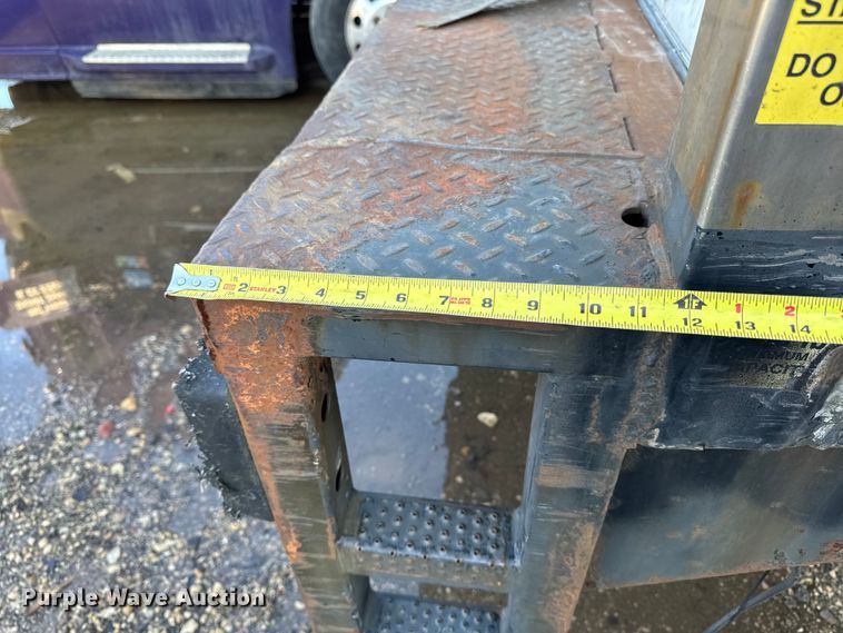 image for item YA2305 2013 Hino 338 box truck