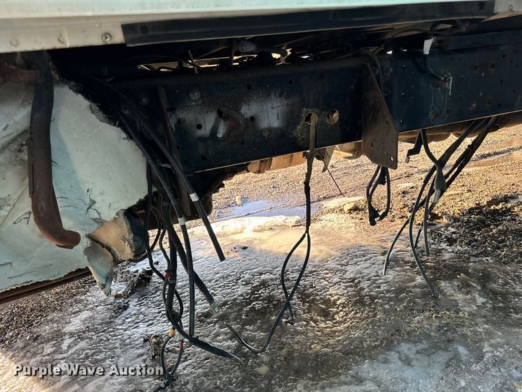 image for item YA2305 2013 Hino 338 box truck