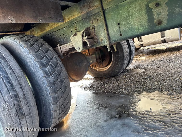 image for item YA2305 2013 Hino 338 box truck