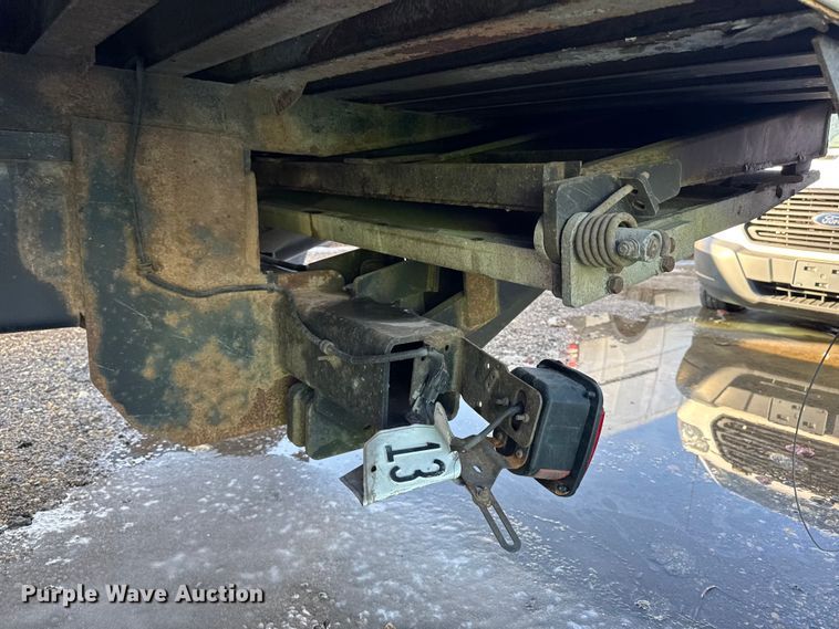 image for item YA2305 2013 Hino 338 box truck