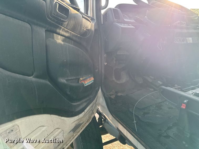 image for item YA2305 2013 Hino 338 box truck