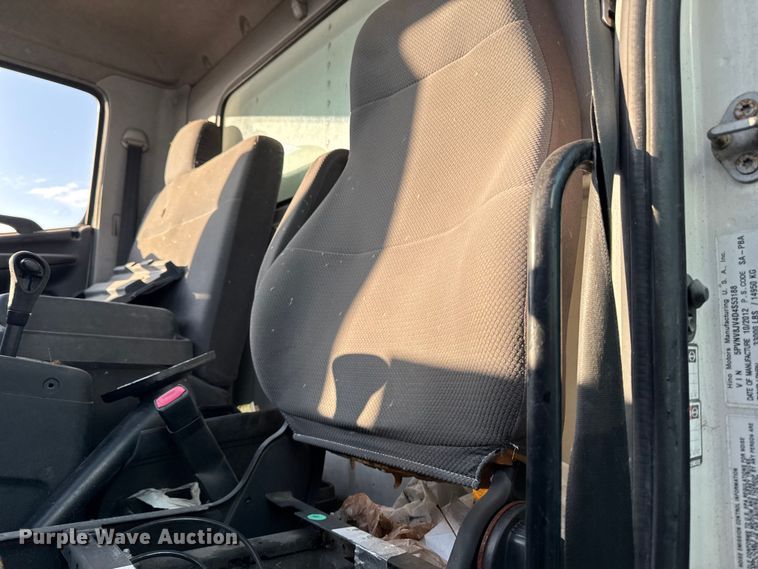 image for item YA2305 2013 Hino 338 box truck