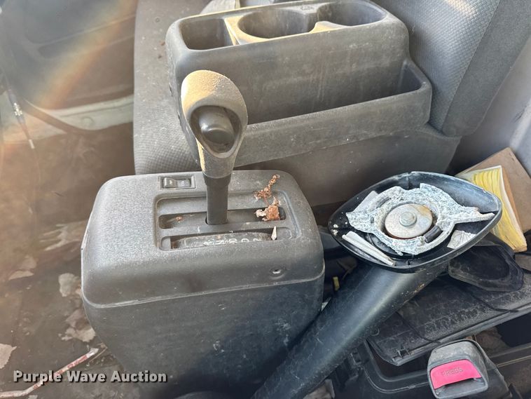 image for item YA2305 2013 Hino 338 box truck