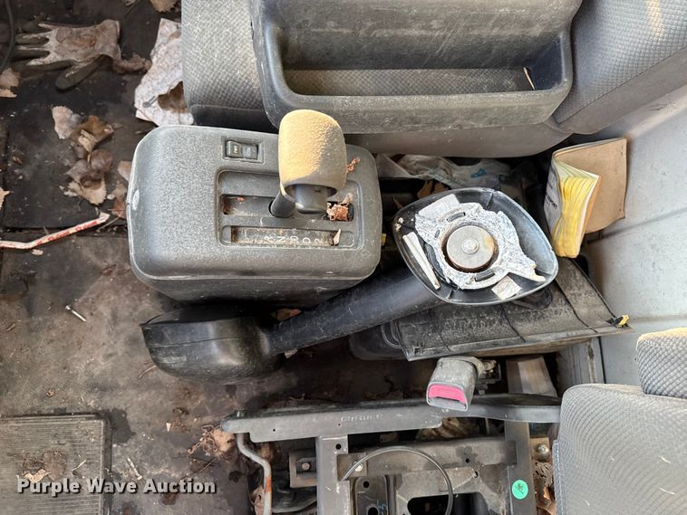 image for item YA2305 2013 Hino 338 box truck