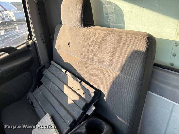 image for item YA2305 2013 Hino 338 box truck