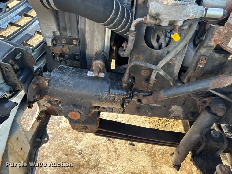 image for item YA2305 2013 Hino 338 box truck