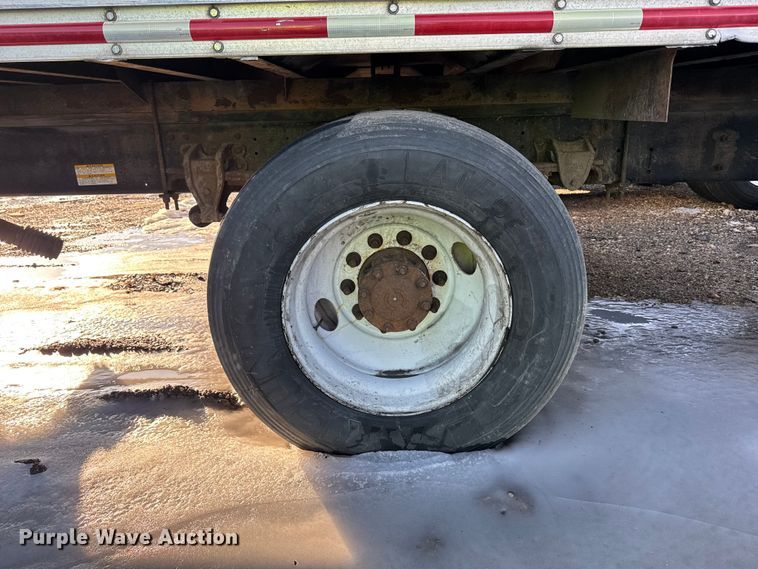 image for item YA2305 2013 Hino 338 box truck