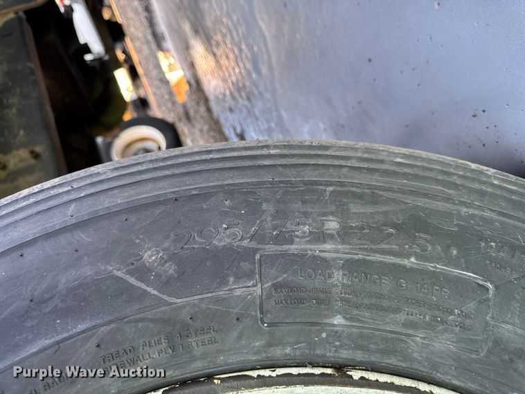 image for item YA2305 2013 Hino 338 box truck