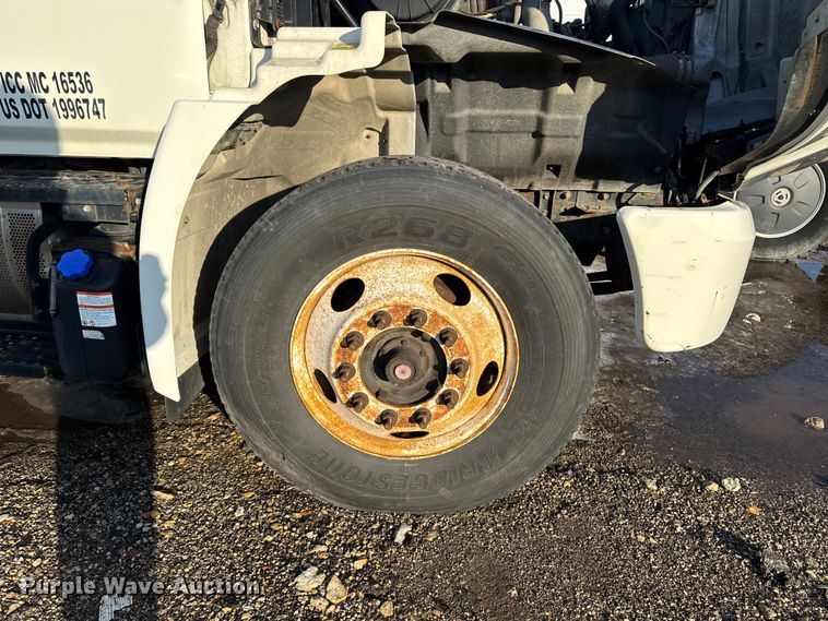 image for item YA2305 2013 Hino 338 box truck