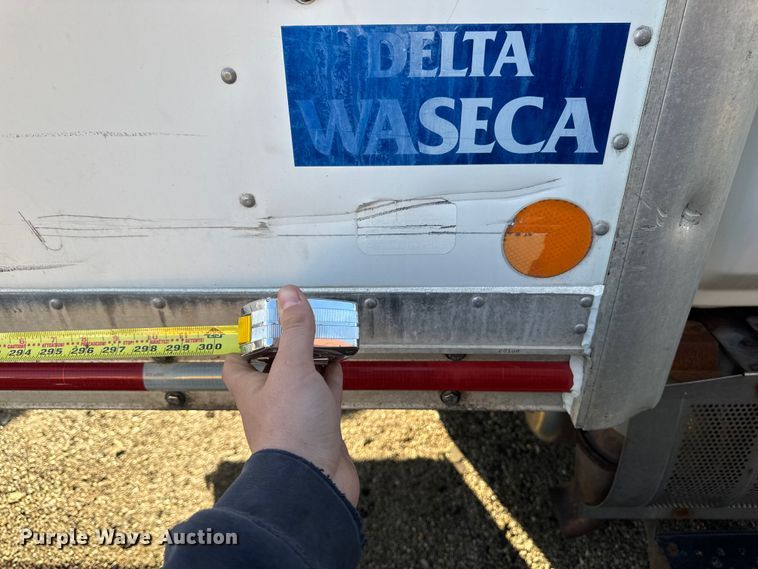 image for item YA2306 2014 Hino 338 box truck