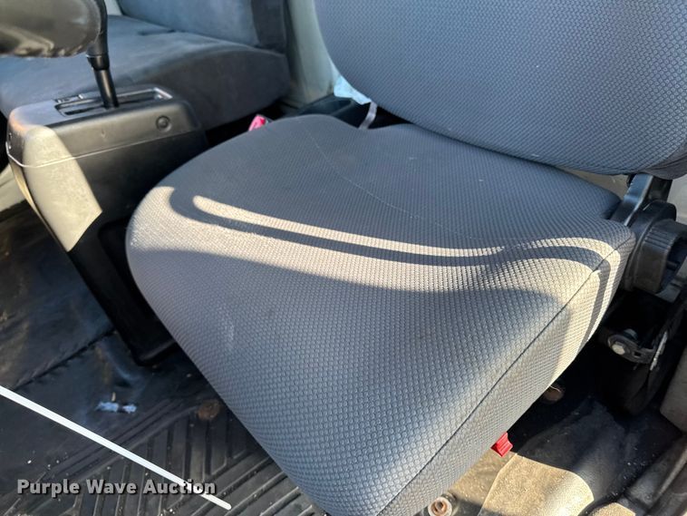 image for item YA2306 2014 Hino 338 box truck