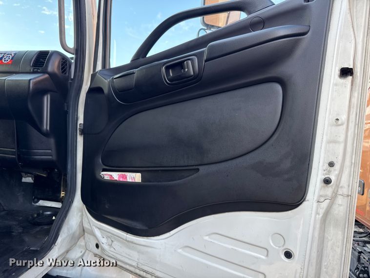 image for item YA2306 2014 Hino 338 box truck