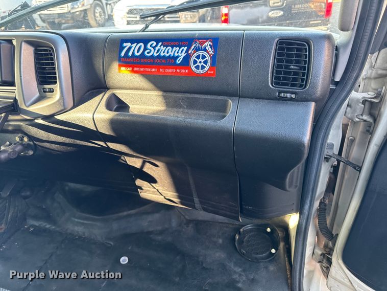 image for item YA2306 2014 Hino 338 box truck