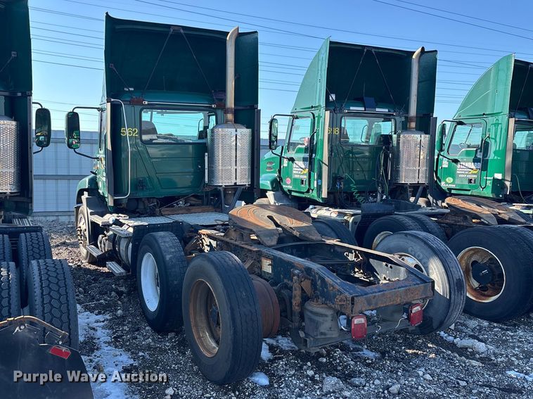 image for item YA2307 2013 Mack CXU613 semi truck