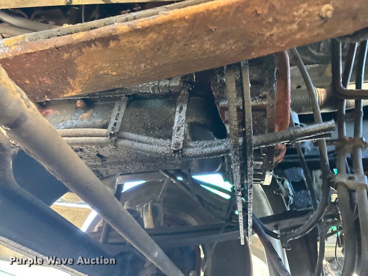 image for item YA2307 2013 Mack CXU613 semi truck