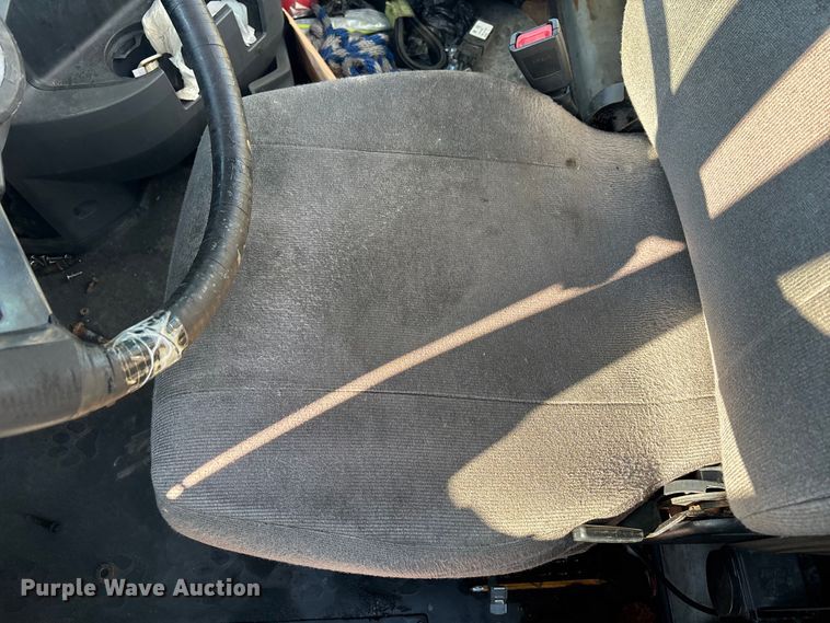 image for item YA2307 2013 Mack CXU613 semi truck