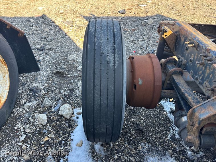 image for item YA2307 2013 Mack CXU613 semi truck