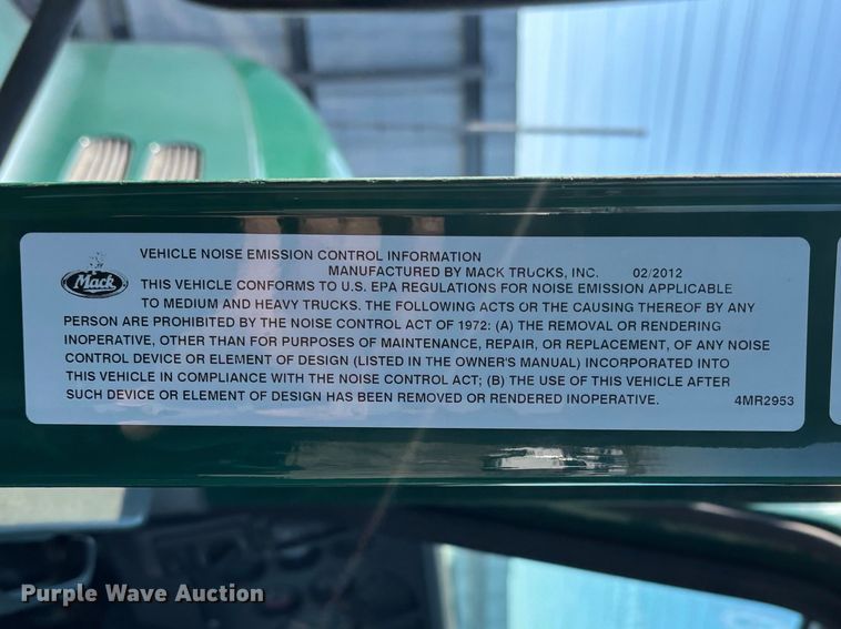 image for item YA2307 2013 Mack CXU613 semi truck