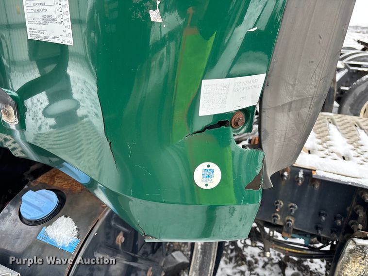 image for item YA2308 2013 Mack CXU613 semi truck