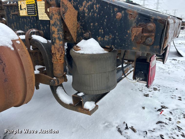 image for item YA2308 2013 Mack CXU613 semi truck