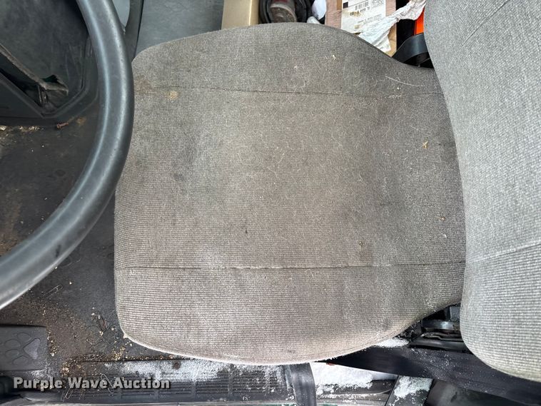 image for item YA2308 2013 Mack CXU613 semi truck