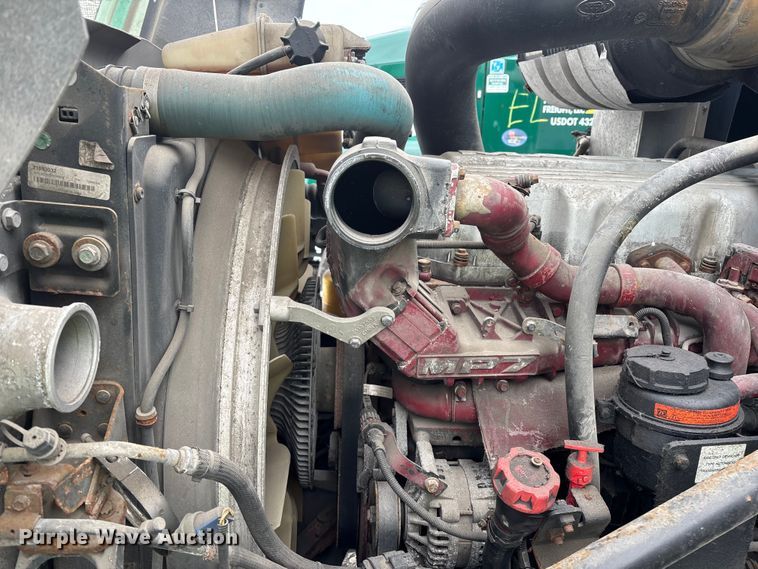 image for item YA2308 2013 Mack CXU613 semi truck