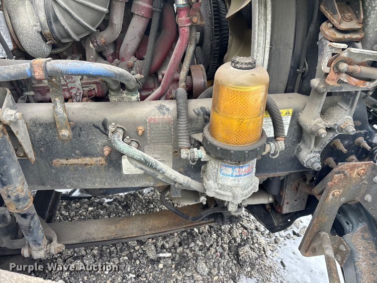 image for item YA2308 2013 Mack CXU613 semi truck