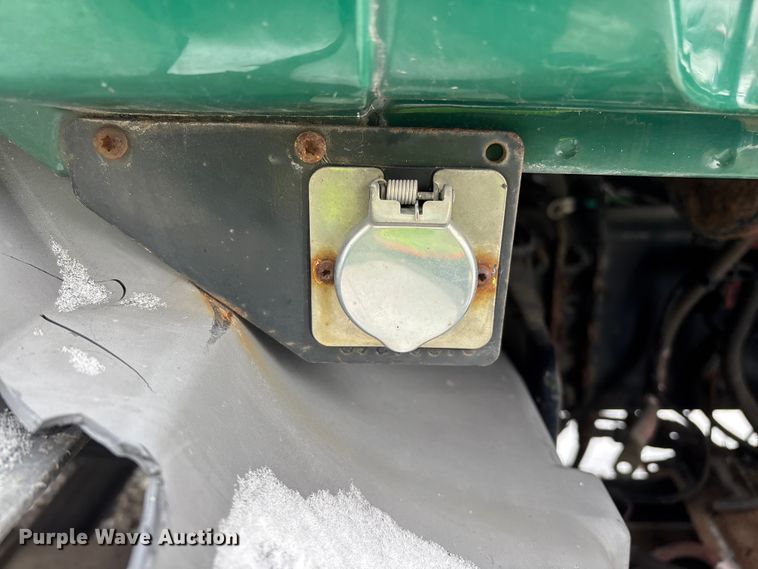 image for item YA2308 2013 Mack CXU613 semi truck