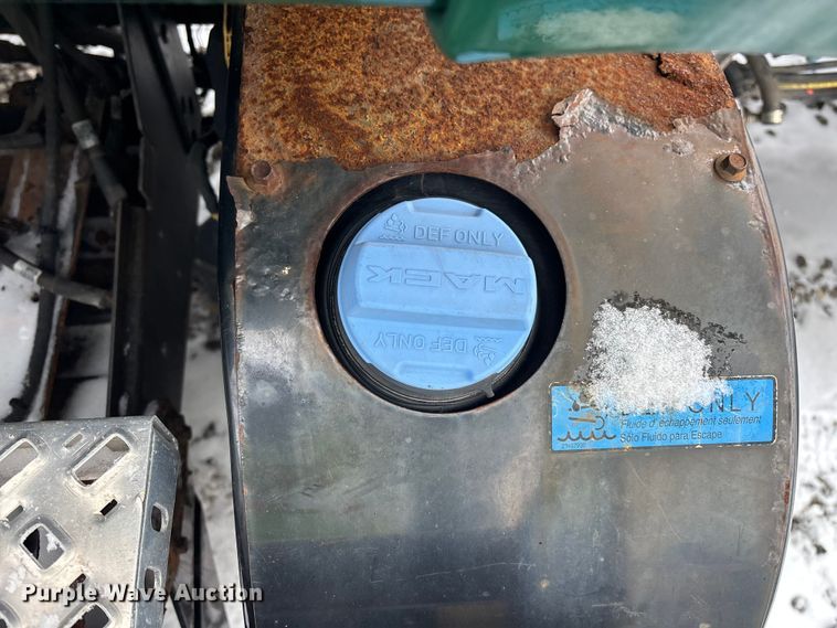 image for item YA2308 2013 Mack CXU613 semi truck