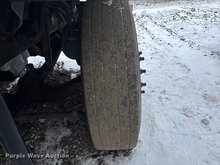 image for item YA2308 2013 Mack CXU613 semi truck