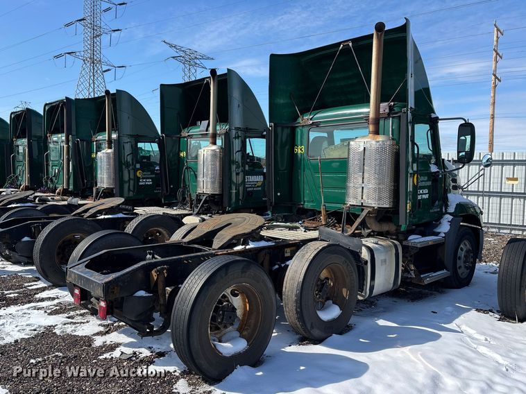 image for item YA2309 2013 Mack CXU613 semi truck