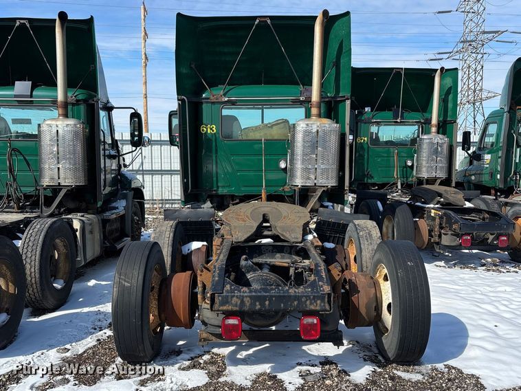 image for item YA2309 2013 Mack CXU613 semi truck