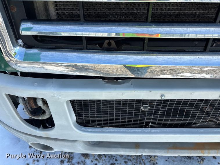 image for item YA2309 2013 Mack CXU613 semi truck