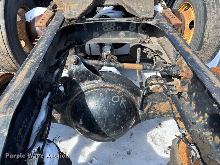 image for item YA2309 2013 Mack CXU613 semi truck