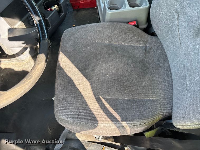 image for item YA2309 2013 Mack CXU613 semi truck