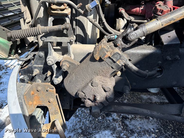 image for item YA2309 2013 Mack CXU613 semi truck