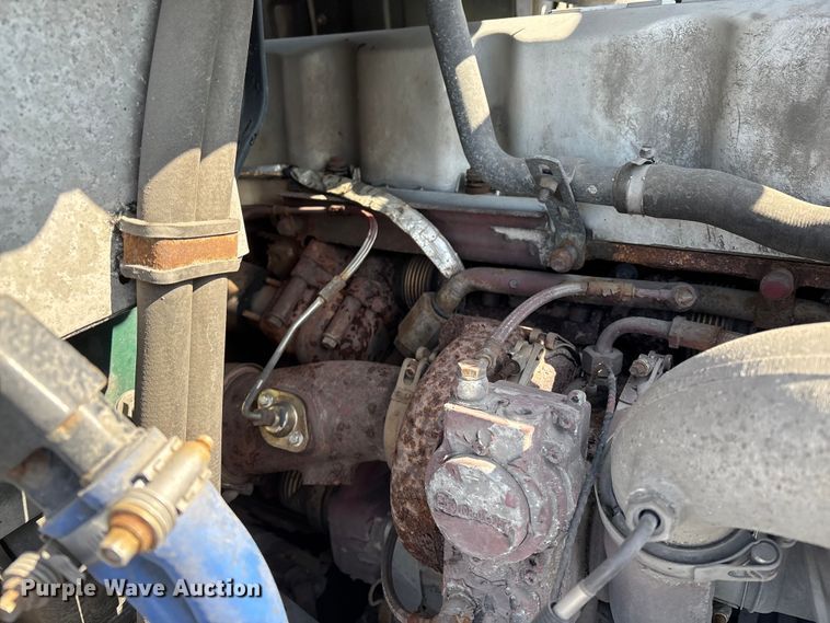 image for item YA2310 2016 Mack CXU613 semi truck