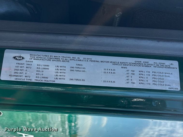 image for item YA2310 2016 Mack CXU613 semi truck