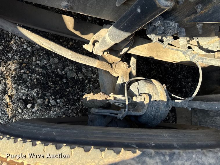 image for item YA2311 2016 Mack CXU613 semi truck