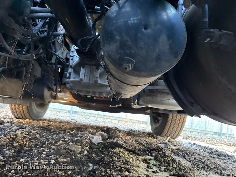 image for item YA2311 2016 Mack CXU613 semi truck