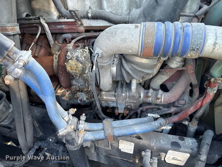 image for item YA2311 2016 Mack CXU613 semi truck